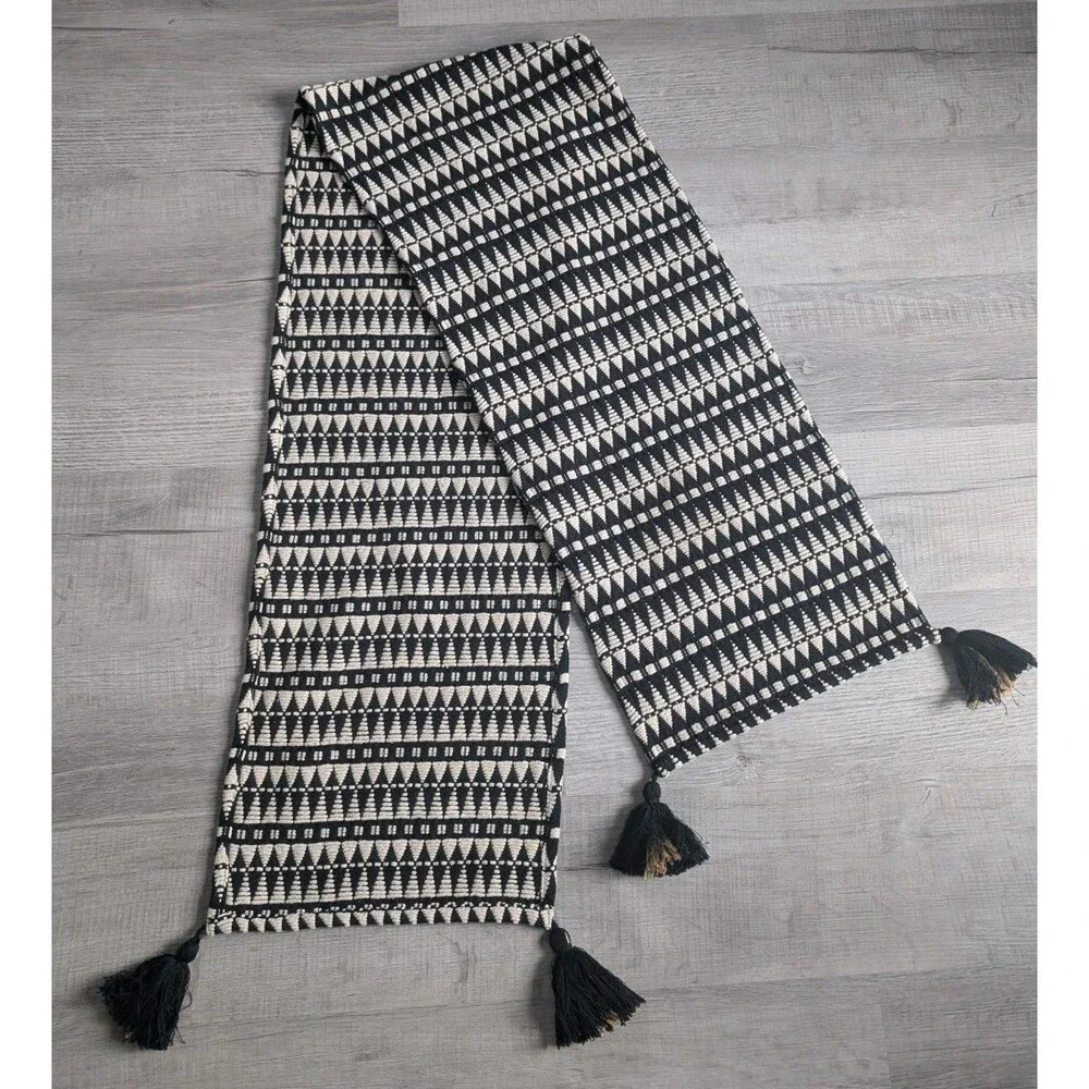 Pier 1 Table Runner Woven Black White Cream Tree Geometric 69.6